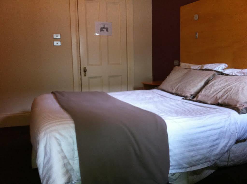 Franklin Manor Hotel Strahan Bagian luar foto